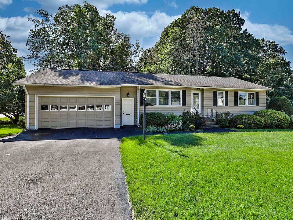 549 Oak Street, Manchester, NH 03104 Zillow