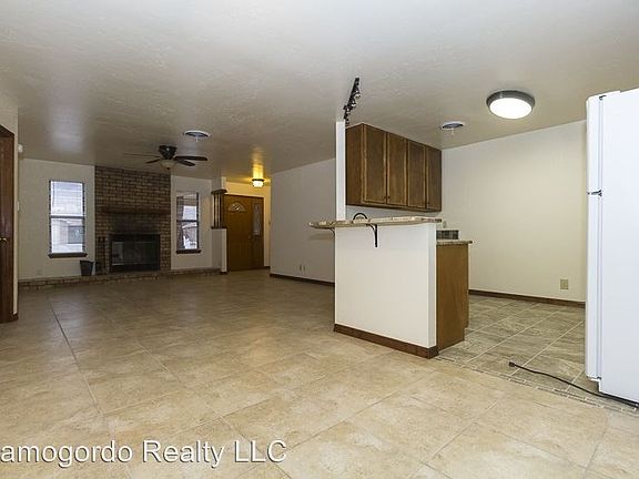 5th image of 753 Candlewood Ct