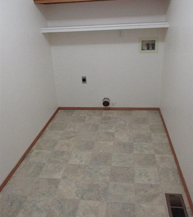1st image of 3821 144th St NW