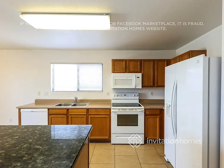 11509 W Wethersfield Rd — Photo 6