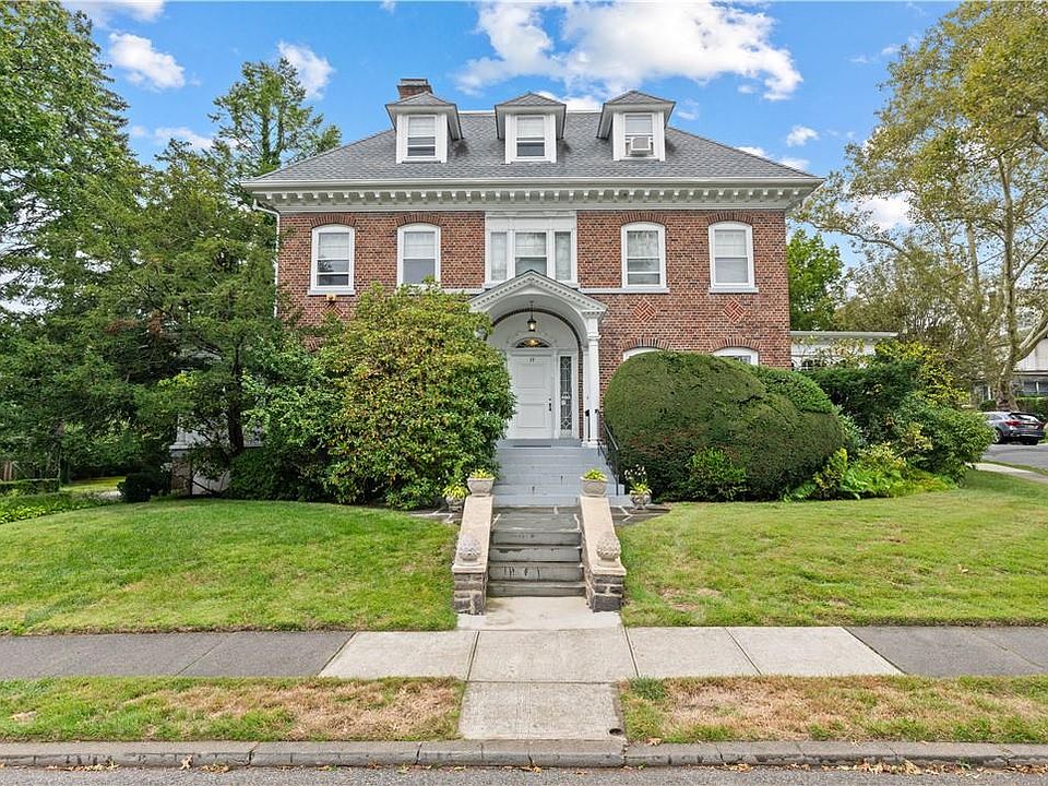 1st image of 19 Fanshaw Avenue