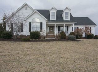 9165 Garage Ln, Grottoes, VA 24441