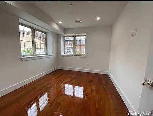 4th image of 2543 W 17th St #2