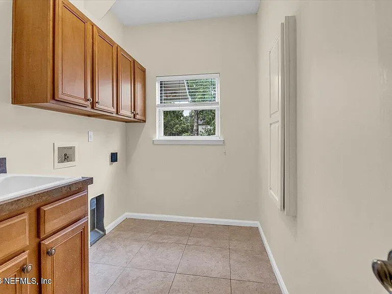 2662 Country Side Dr — Photo 29