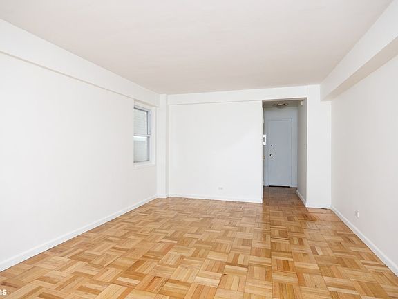 5th image of 321 E 45th St APT 5H
