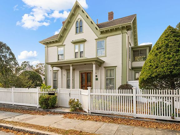 2nd image of 117 Cottage St