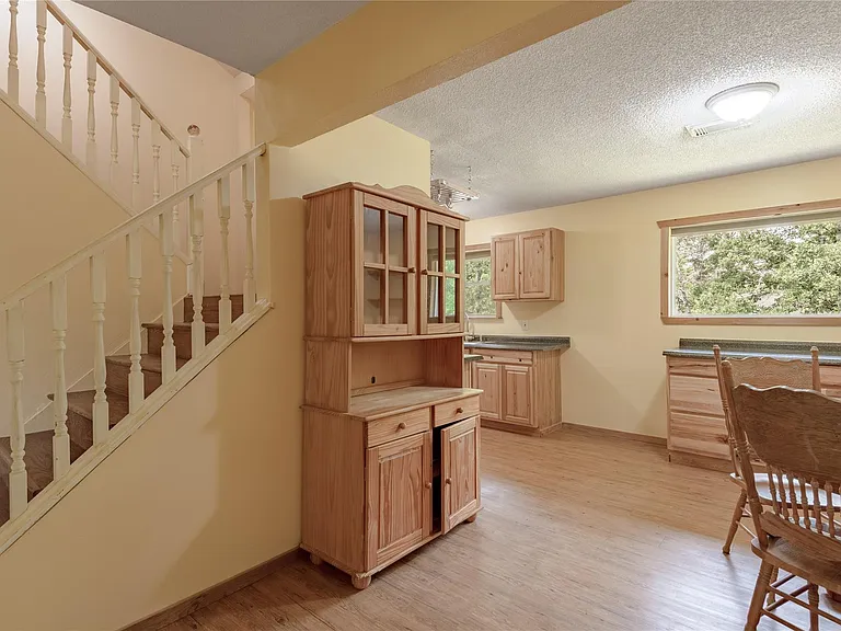 86 Oak Hill Dr — Photo 5