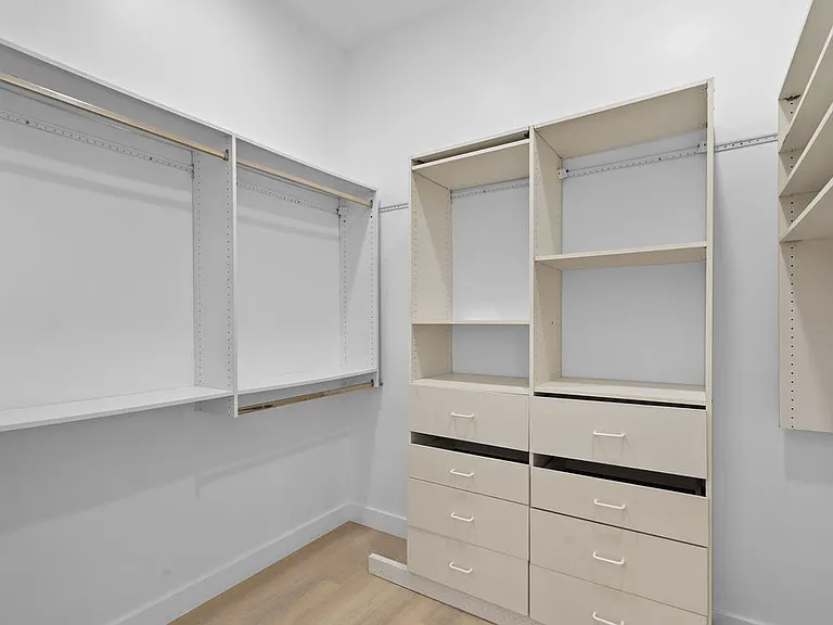 16612 Graham Pl — Photo 32