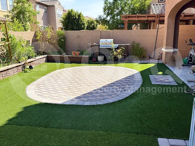 1195 E Gail Dr — Photo 14