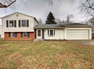 2410 Carrelton Dr, Champaign, IL 61821