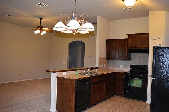 5th image of 2528 Queenston Ave