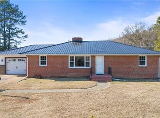 1611 Cumberland Rd, Farmville, VA 23901