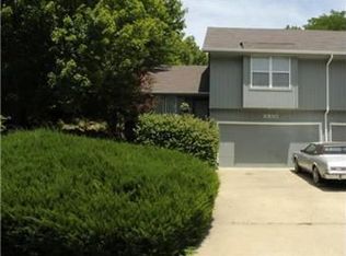 10150 Shearer Rd, Edwardsville, KS 66111