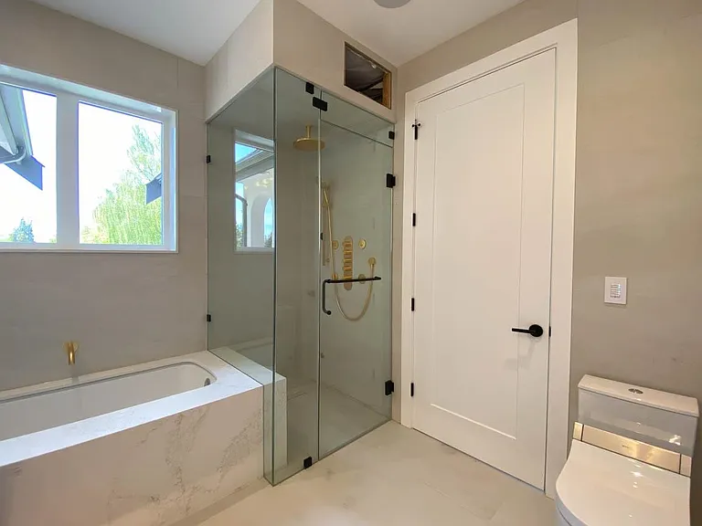 1368 W 43rd Ave #UPPER — Photo 31