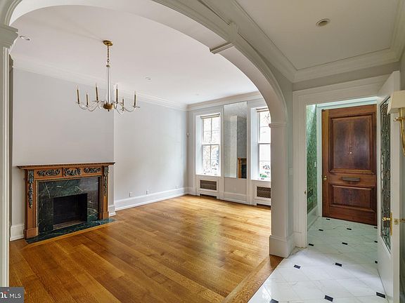 3rd image of 1809 Delancey Pl