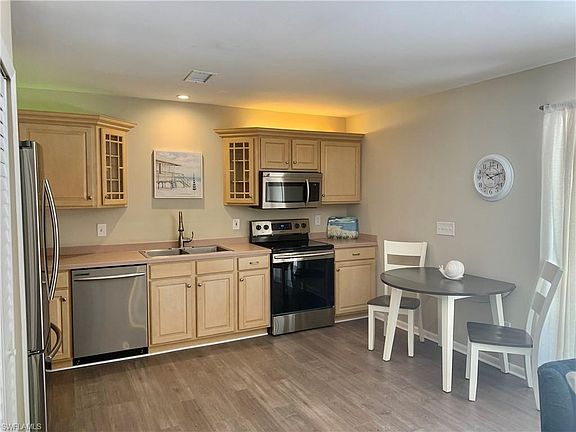 2nd image of 1165 Palm Ave APT 9D