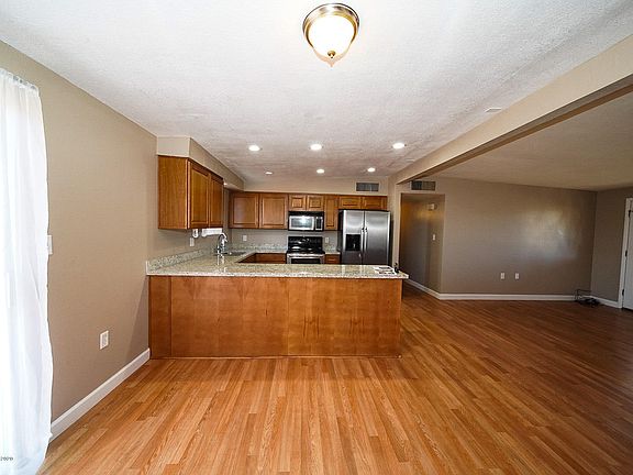 4th image of 4917 S San Fernando Ave