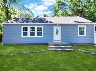 50 Manor Dr, Shirley, NY 11967