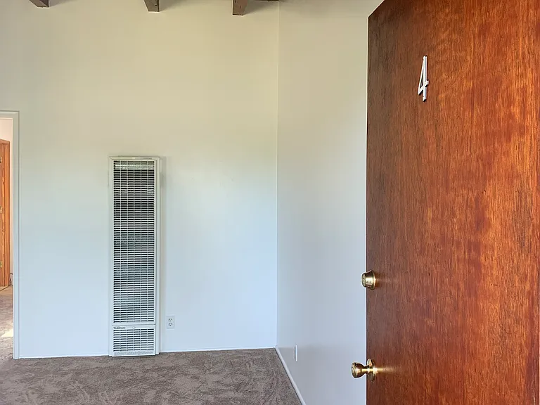 456 E Hullett St #4 — Photo 9