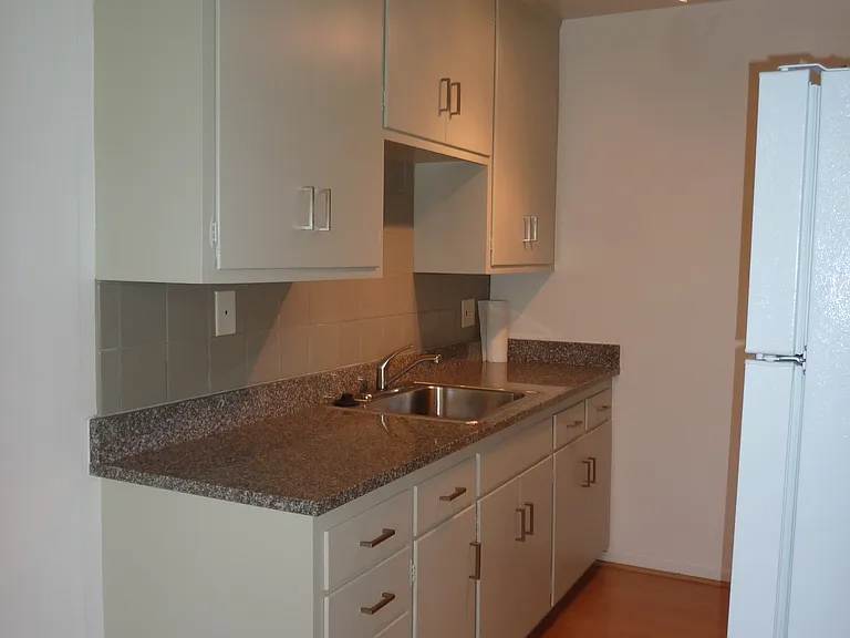 1144 Edwards St #D — Photo 7