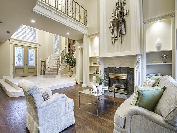 5th image of 1320 Regency Ct