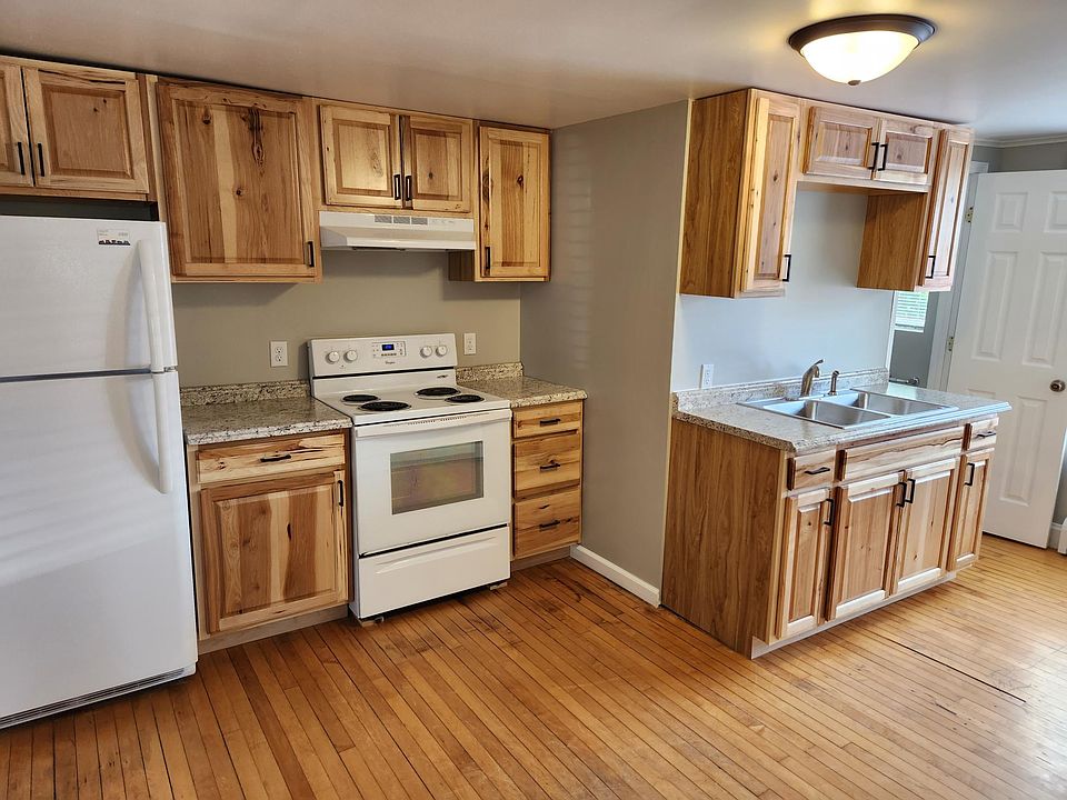 1st image of 516 W Baraga Ave #1
