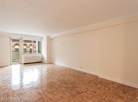 55 W 14th St