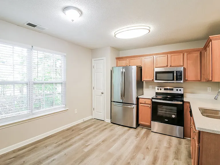 229 Lossie Ln — Photo 8