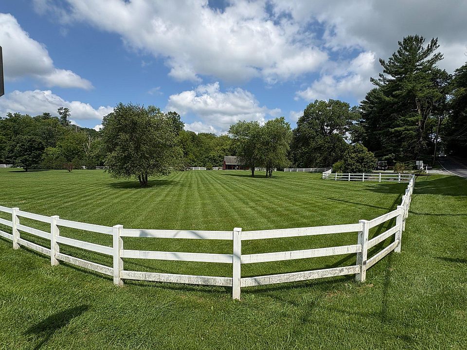 1st image of 786 Wickerton Rd