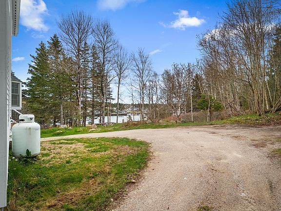 3rd image of 84 Old Harbor Road