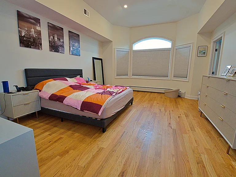 2408 Hammett Ave — Photo 20