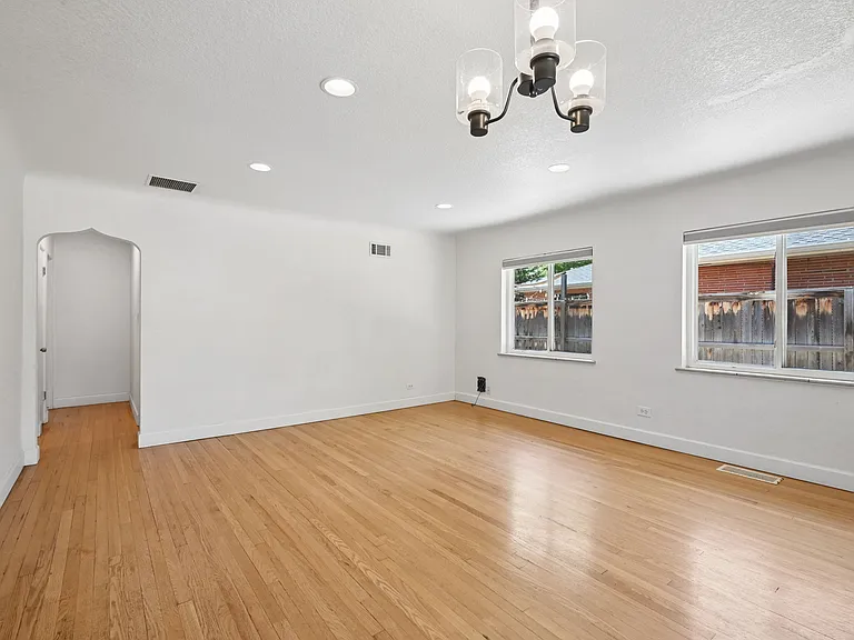 840 N Krameria St — Photo 59
