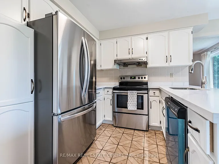 1134 Deer Run — Photo 13