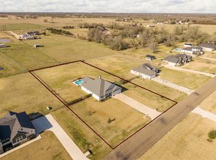 10323 Whiskey River Rd, Bryan, TX 77807