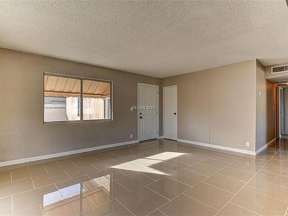 5th image of 983 Laramore Dr