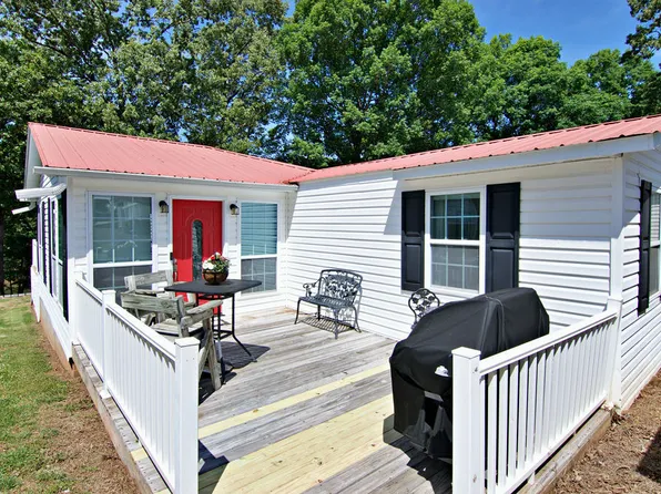 435A Lakewood Dr, Townville, SC 29689