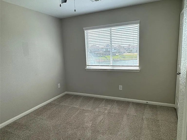 3831 W Alessano Ln — Photo 16