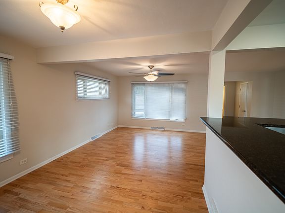 4th image of 2226 Boeger Ave