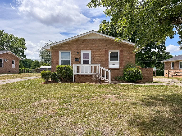 3123 Fairbrook Dr — Photo 1
