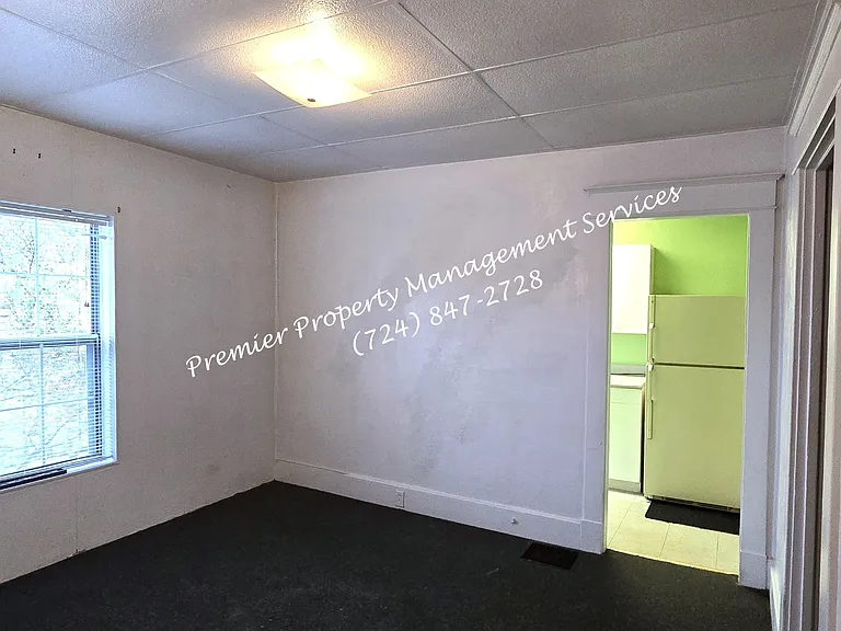 404 Center Ave — Photo 13