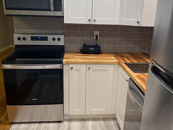 3rd image of 1653 Winchester Ave #2