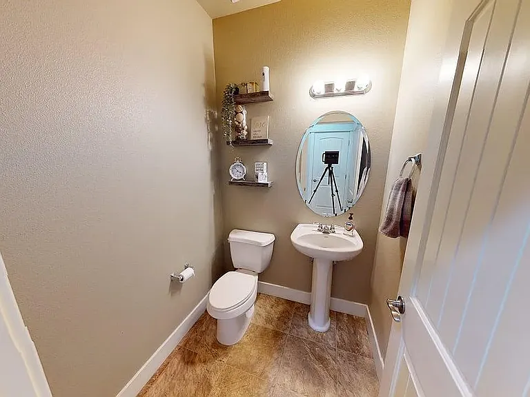 5322 Western Way — Photo 10