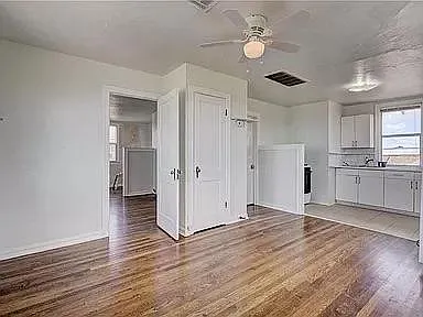 631 NW 6th St — Photo 2