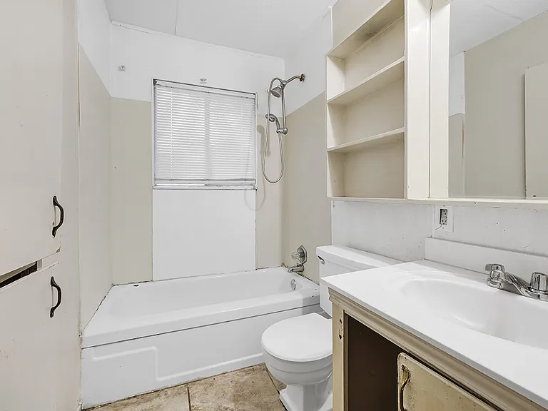 224 Shellwood Dr — Photo 7