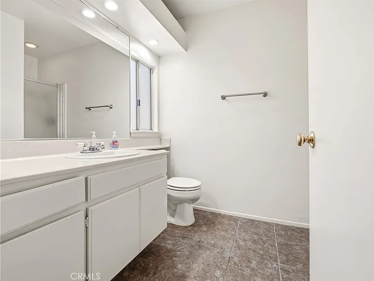 24514 McBean Pkwy — Photo 16