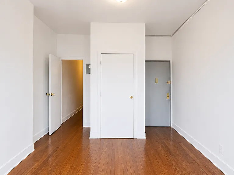 311 Troutman St #1S — Photo 5