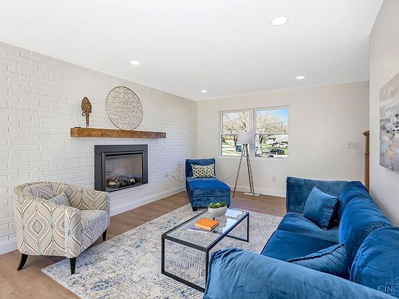 4th image of 10483 Toulon Dr