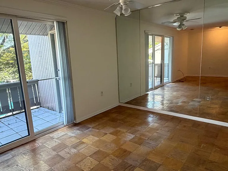 120 Cross Keys Rd #E — Photo 14