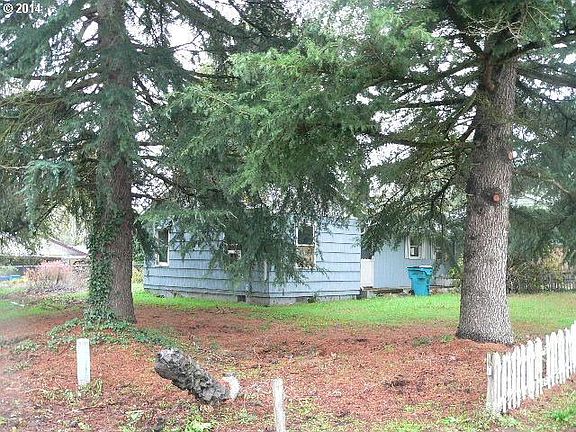 2nd image of 4325 NE 41st St