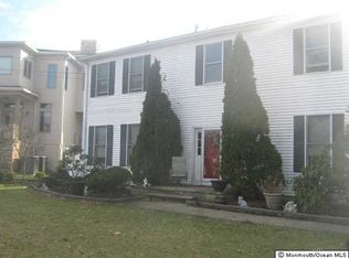 610 S Lake Dr, Lakewood, NJ